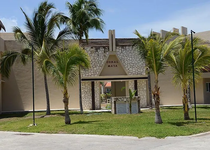 Coral Maya 4*